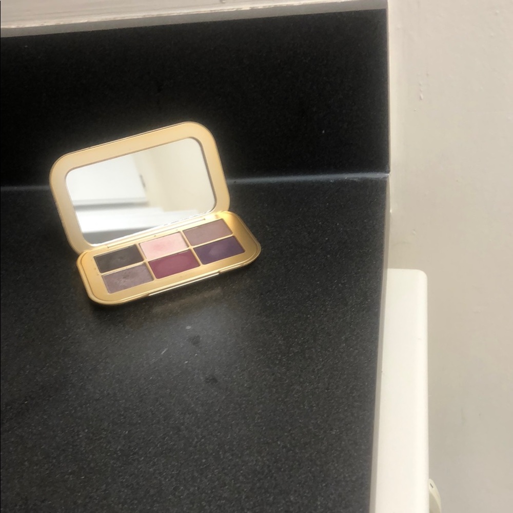 Lisa Elderidge- Myth- DISCONTINUED Luxurious Gold Eyeshadow Palette